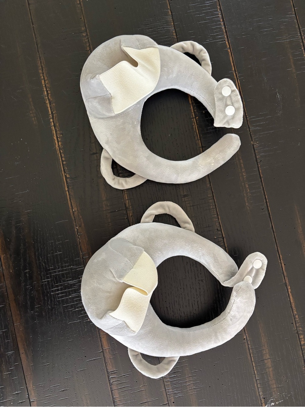 Grey baby bottle holders for feeding - Picture 2 of 2